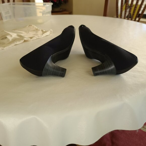 Peter Kaiser Open Toe Pump, black (PK 6 1/2 = US 9).Excellent Condition. Black. - Picture 7 of 10